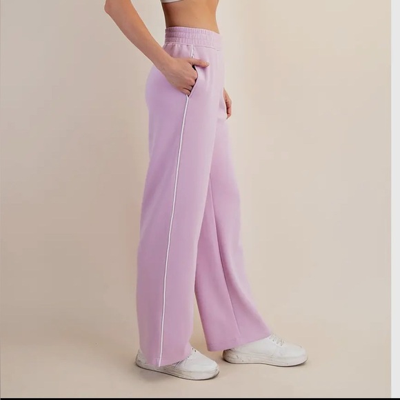 Blossom Cream Modal Scuba Straight Pant with Relaxed Silhouette Elastic Waist - Picture 6 of 6